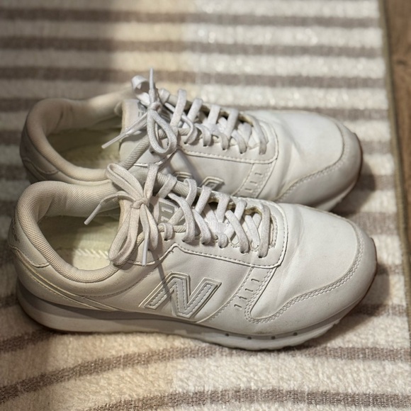 New Balance Classic White Sneakers 311 - Picture 2 of 4